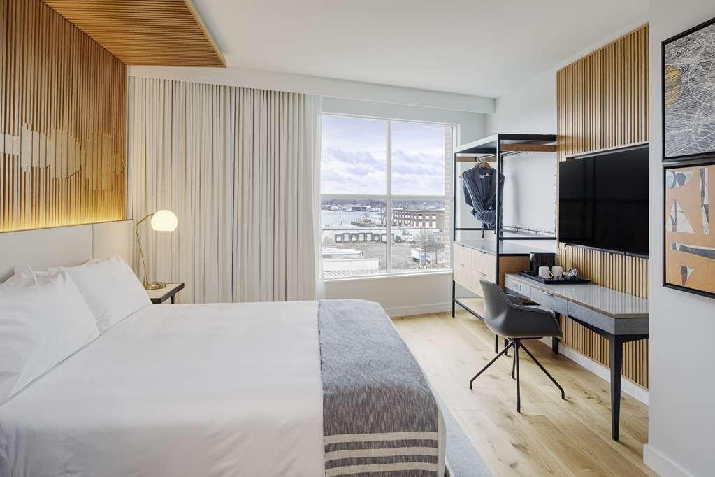 Canopy By Hilton Portland Waterfront Room photo